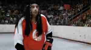 L'indien des  Bulldogs de Syracuse dans le film Slapshot. Le chandail et le logo sont directement inspirés des Jaros.