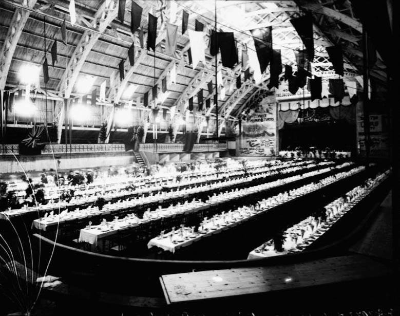 1900 Banquet Soc St-Jean Baptiste au Québec Skating Rink
